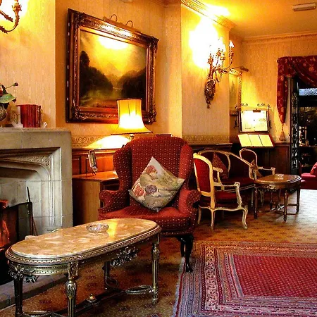 The Revere מלון 3*