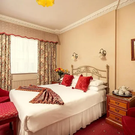 מלון The Revere 3*