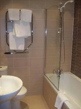 The Revere 3* Saint Helier