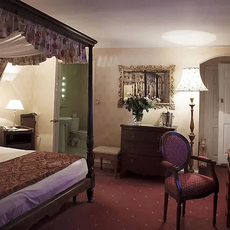 The Revere Hotel
