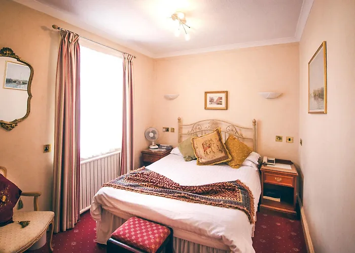 The Revere Saint Helier Jersey